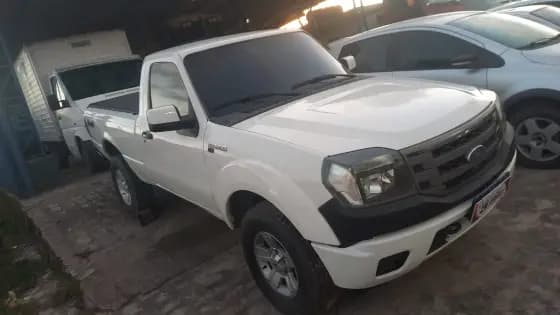 Carro 3.0 XL 4X4 CS TURBO ELECTRONIC DIESEL 2P MANUAL