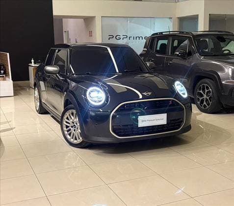 Carro 2.0 16V TWINPOWER GASOLINA S TOP 4P STEPTRONIC