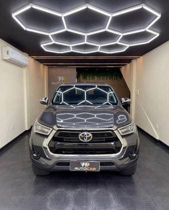 Carro 2.7 VVT-i FLEX CD SR 4X2 AUTOMÁTICO