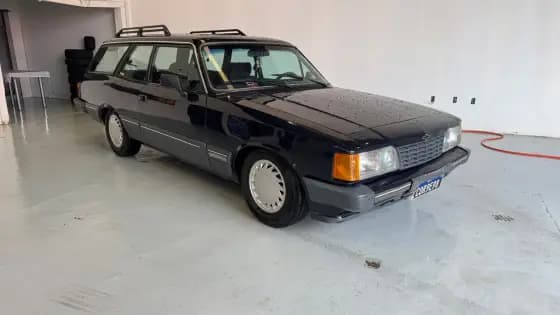 Carro 4.1 DIPLOMATA SE 12V GASOLINA 2P MANUAL