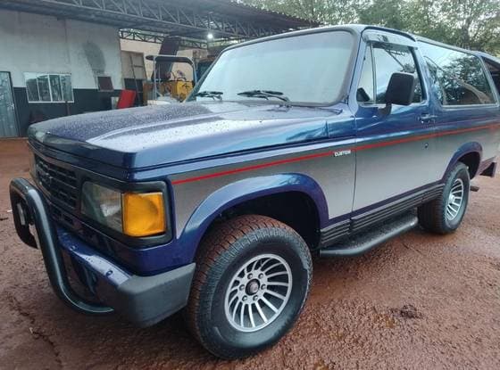 Carro 4.0 CUSTOM DE LUXE CS 8V DIESEL 2P MANUAL