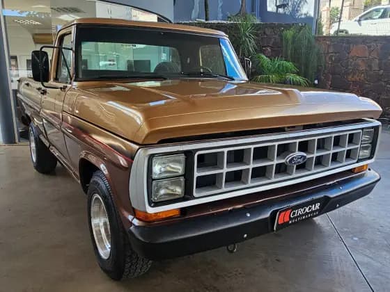 Carro 3.9 SUPER SÉRIE CS 8V DIESEL 2P MANUAL