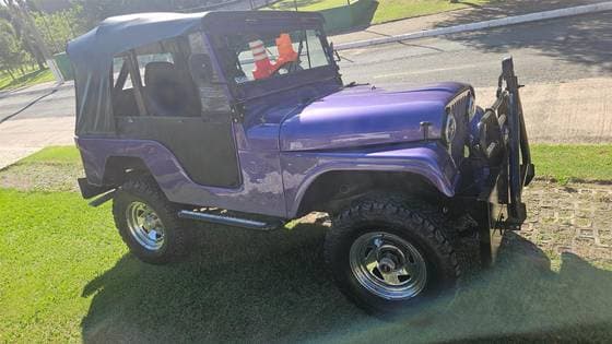 Carro CJ-5