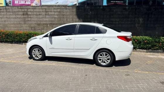 Carro 1.6 PREMIUM 16V FLEX 4P AUTOMÁTICO