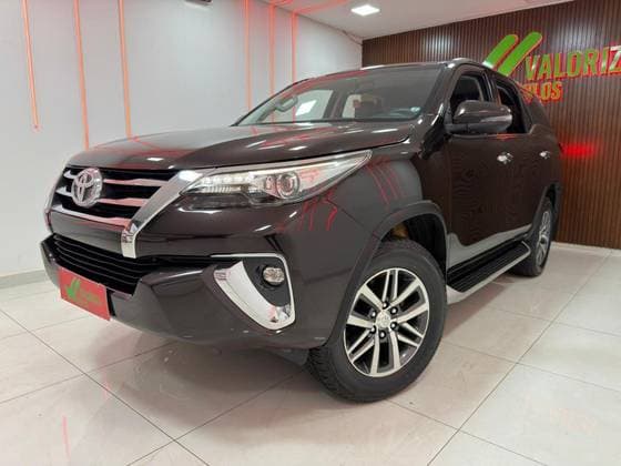 Carro 2.8 SRX 4X4 7 LUGARES 16V TURBO INTERCOOLER DIESEL 4P AUTOMÁTICO