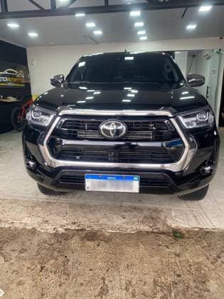 Carro 2.8 D-4D TURBO DIESEL CD SR 4X4 AUTOMÁTICO
