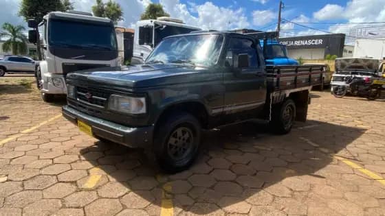 Carro 4.0 CS 8V DIESEL 2P MANUAL