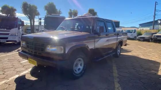 Carro 4.0 CUSTOM DE LUXE CD 8V DIESEL 4P MANUAL