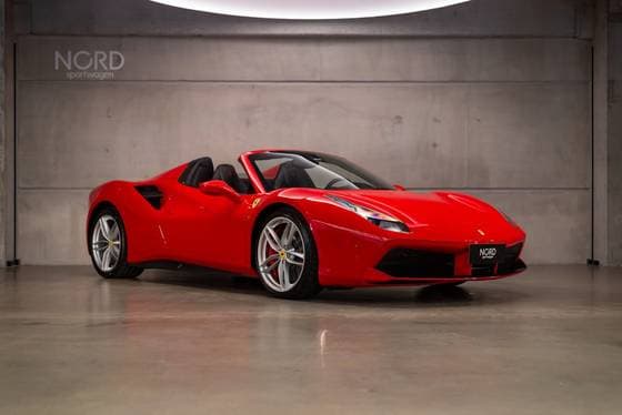 Carro 3.9 V8 TURBO GASOLINA F1-DCT