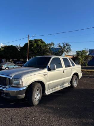 Carro 4.2 TROPICAL CD TURBO DIESEL 4P MANUAL