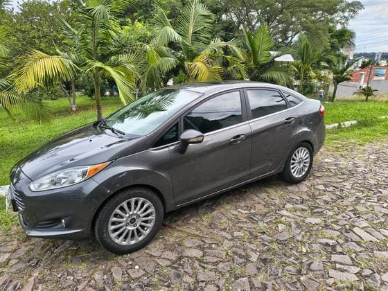 Carro 1.6 TITANIUM PLUS SEDAN 16V FLEX 4P POWERSHIFT