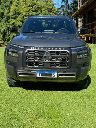 Carro 2.4 BITURBO DIESEL CD KATANA 4X4 AUTOMÁTICO