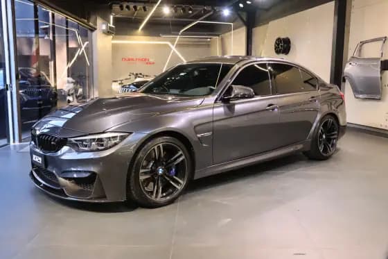 Carro 3.0 I6 GASOLINA SEDAN AUTOMÁTICO