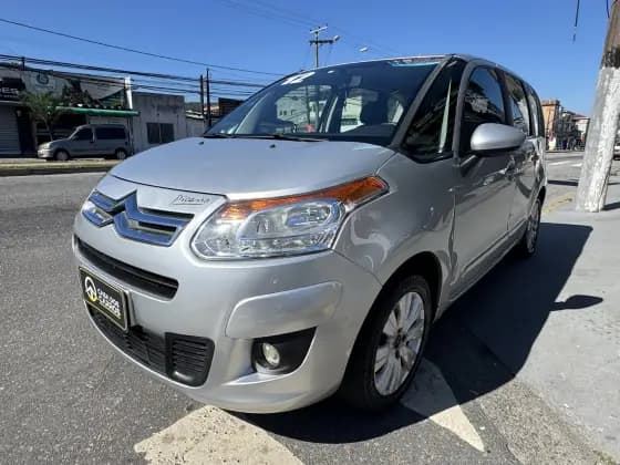 Carro 1.6 FLEX GLX MANUAL