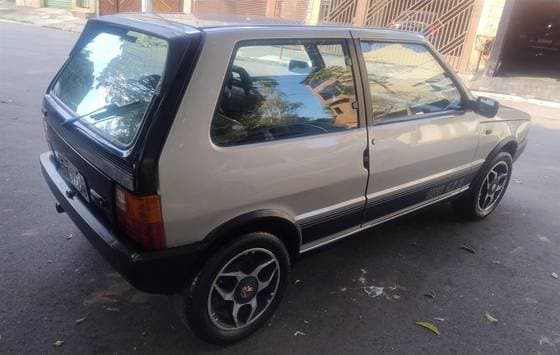 Carro 1.6 R 8V GASOLINA 2P MANUAL