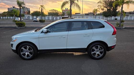 Carro 2.0 T5 DYNAMIC FWD TURBO GASOLINA 4P AUTOMÁTICO