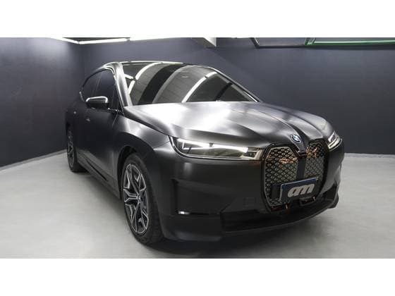 Carro ELÉTRICO XDRIVE40