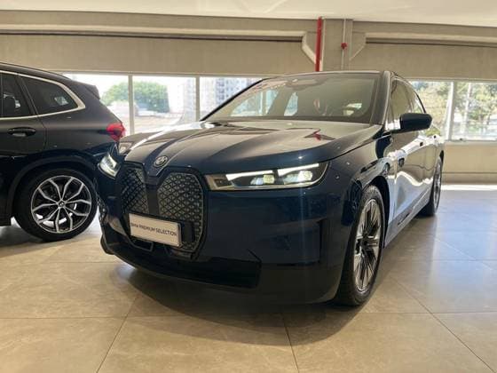 Carro ELÉTRICO XDRIVE40