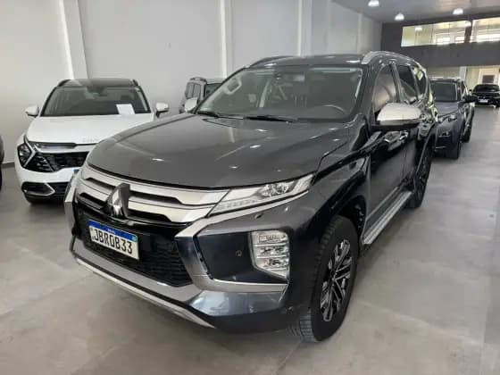 Carro 2.4 16V MIVEC TURBO DIESEL HPE-S AWD AUTOMÁTICO