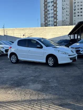 Carro 1.4 XR 8V FLEX 4P MANUAL