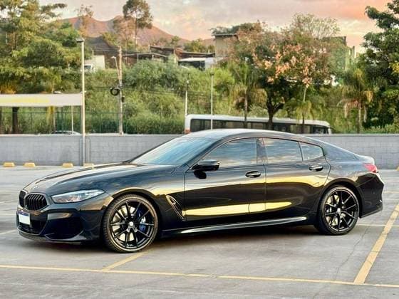 Carro 4.4 V8 TWINPOWER GASOLINA XDRIVE STEPTRONIC
