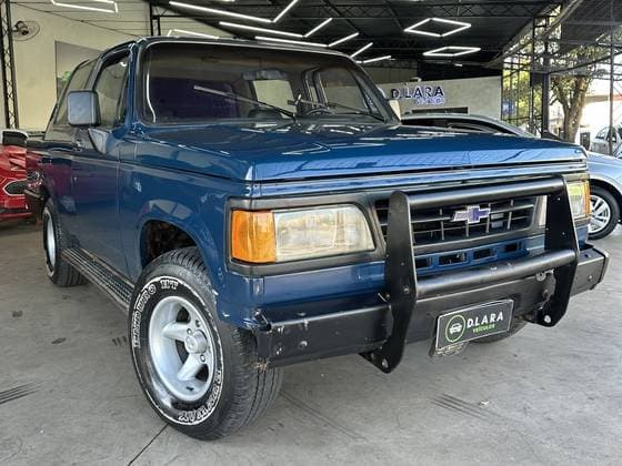 Carro 4.0 CS 8V DIESEL 2P MANUAL