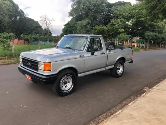 Carro 3.9 SUPER SÉRIE CS 8V DIESEL 2P MANUAL
