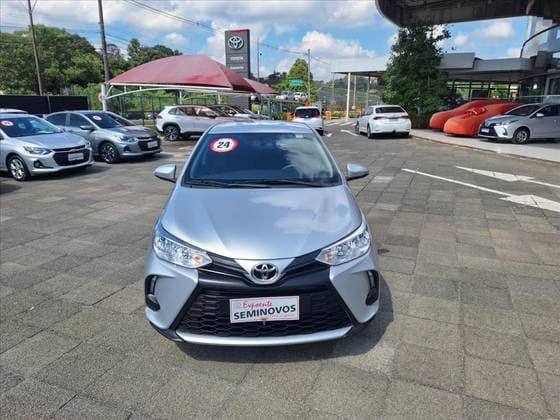 Carro 1.5 16V FLEX SEDAN XL MULTIDRIVE
