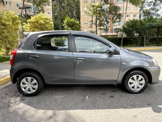 Carro 1.5 XS 16V FLEX 4P MANUAL