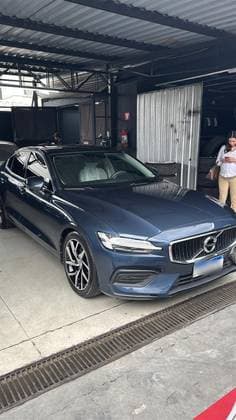 Carro 2.0 T4 MOMENTUM GASOLINA 4P AUTOMÁTICO