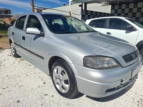Carro 1.8 MPFI GL 8V GASOLINA 4P MANUAL