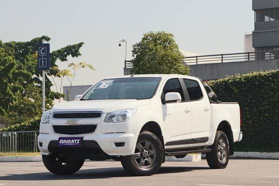 Carro 2.4 ADVANTAGE 4X2 CD 8V FLEX 4P MANUAL
