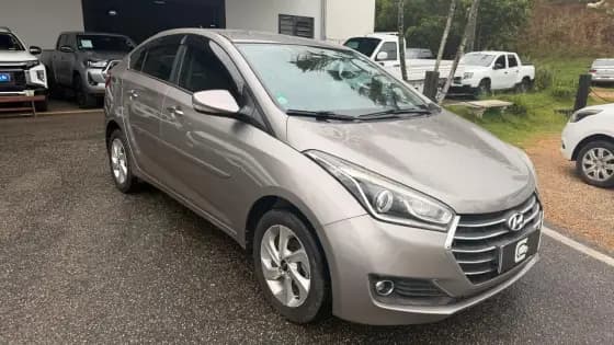Carro 1.6 PREMIUM 16V FLEX 4P AUTOMÁTICO