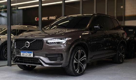 Carro 2.0 T8 RECHARGE ULTIMATE DARK AWD GEARTRONIC