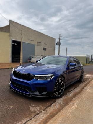 Carro 4.4 V8 TWIN POWER M XDRIVE STEPTRONIC