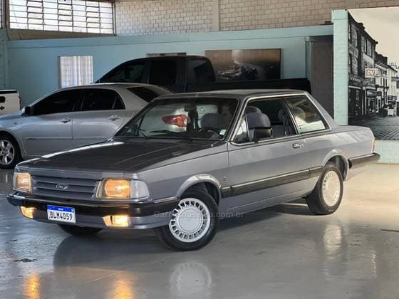Carro 1.6 L 8V ÁLCOOL 2P MANUAL