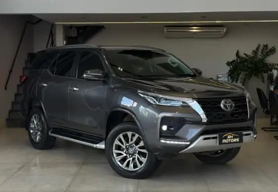 Carro 2.8 D-4D TURBO DIESEL SRX 4X4 AUTOMÁTICO