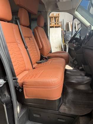 Carro 2.0 ECOBLUE DIESEL MINIBUS 15+1 410L MANUAL