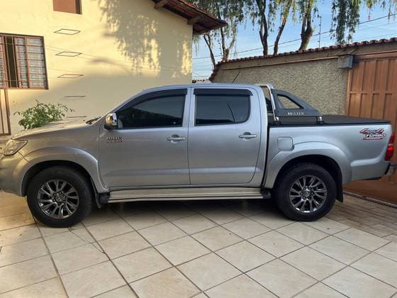 Carro 3.0 SRV TOP 4X4 CD 16V TURBO INTERCOOLER DIESEL 4P AUTOMÁTICO