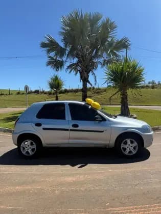 Carro 1.0 MPFI LIFE 8V FLEX 4P MANUAL