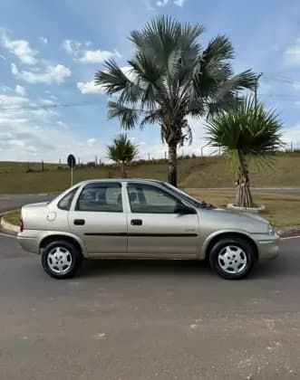 Carro 1.0 MPFI LIFE 8V FLEX 4P MANUAL