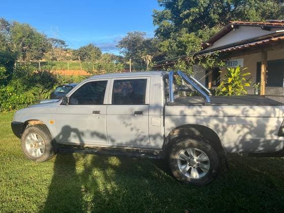 Carro 2.5 GL 4X4 CD 8V TURBO DIESEL 4P MANUAL