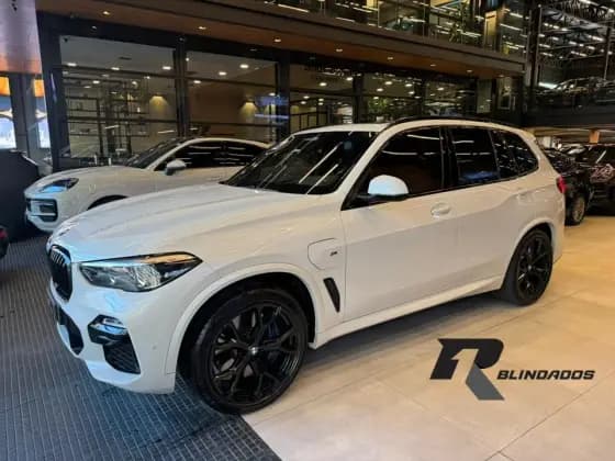 Carro 3.0 I6 TURBO HÍBRIDO XDRIVE45E M SPORT AUTOMÁTICO