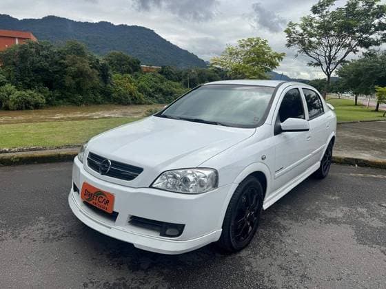 Carro 2.0 MPFI ELEGANCE 8V FLEX 4P MANUAL