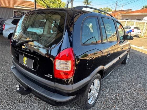 Carro 2.0 MPFI ELITE 8V FLEX 4P AUTOMÁTICO