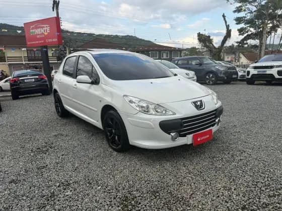 Carro 1.6 PRESENCE PACK 16V FLEX 4P MANUAL