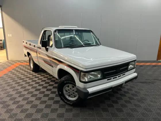 Carro 4.0 CUSTOM S CS 8V DIESEL 2P MANUAL