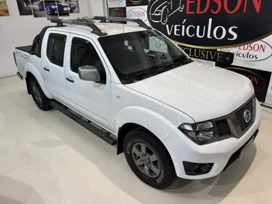 Carro 2.5 SV ATTACK 10 ANOS 4X4 CD TURBO ELETRONIC DIESEL 4P MANUAL
