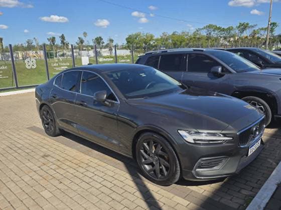 Carro 2.0 T4 MOMENTUM GASOLINA 4P AUTOMÁTICO