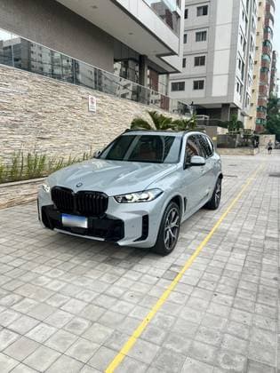 Carro 3.0 I6 TURBO HÍBRIDO XDRIVE50E M SPORT AUTOMÁTICO